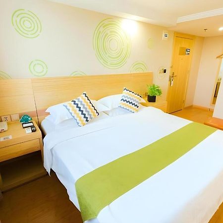 Greentree Inn Shanghai Guangxin Road Tongji Hospital Express Hotel Экстерьер фото