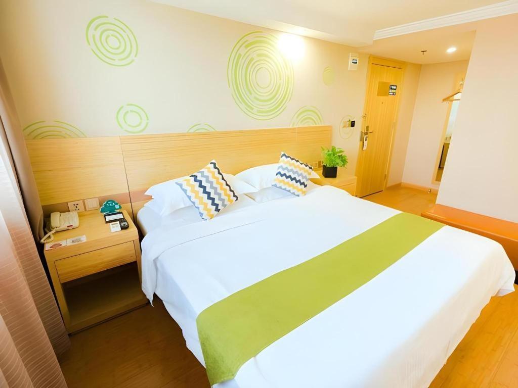 Greentree Inn Shanghai Guangxin Road Tongji Hospital Express Hotel Экстерьер фото