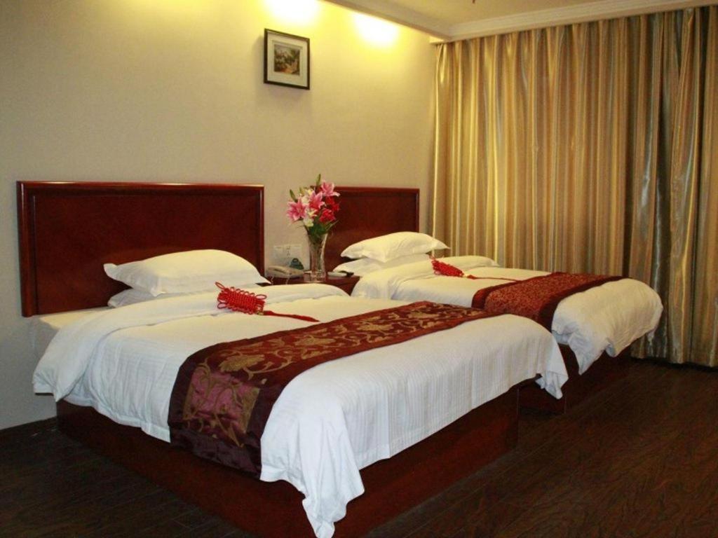 Greentree Inn Shanghai Guangxin Road Tongji Hospital Express Hotel Экстерьер фото