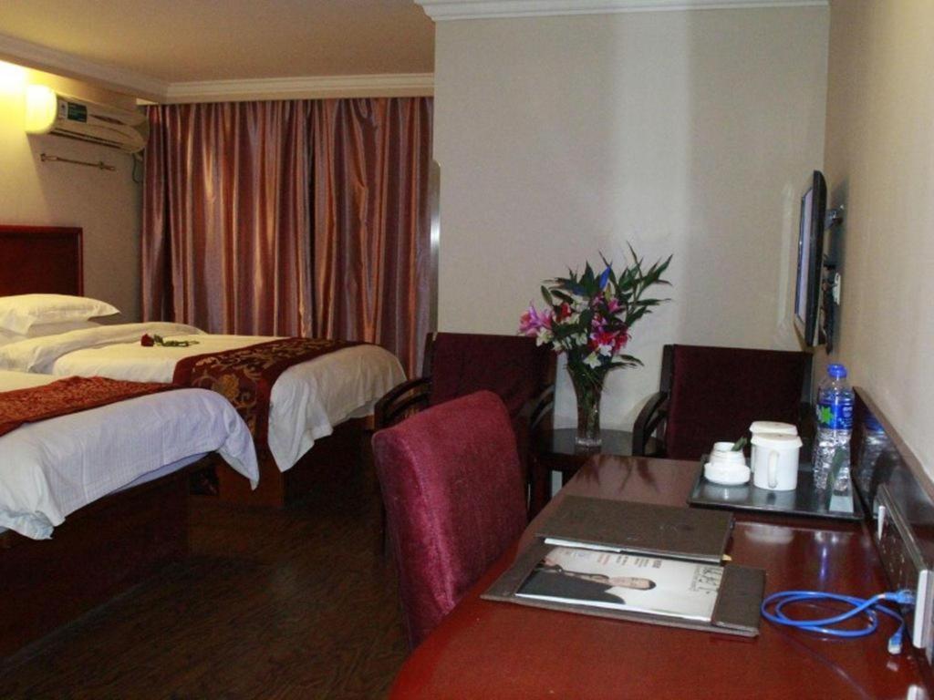Greentree Inn Shanghai Guangxin Road Tongji Hospital Express Hotel Экстерьер фото